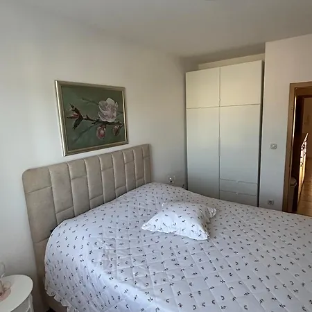 Paulina Apartment Split